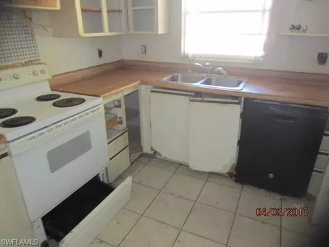 5362 Martin St, Naples, FL 34113 photo 9