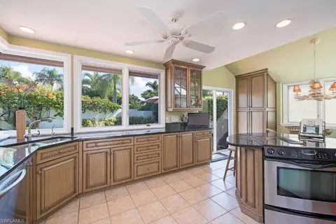 623 Bridgeway Ln, Naples, FL 34108 photo 3