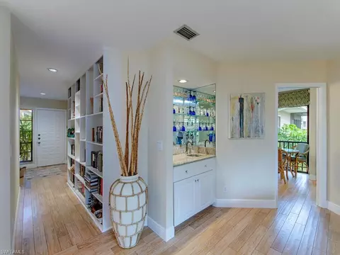 396 7th Ave S, Naples, FL 34102 photo 2