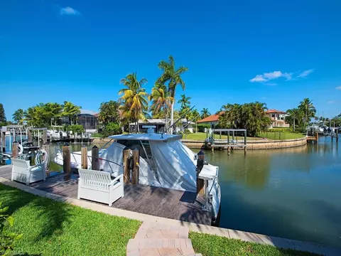 2080 Sheepshead Dr, Naples, FL 34102 photo 13