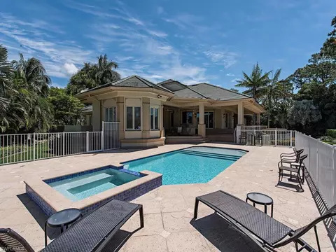 2402 Chicory Ln, Naples, FL 34105 photo 19