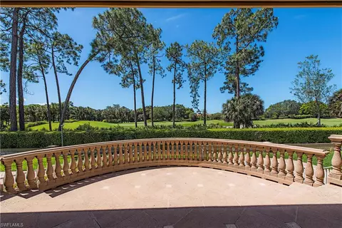 2402 Chicory Ln, Naples, FL 34105 photo 2