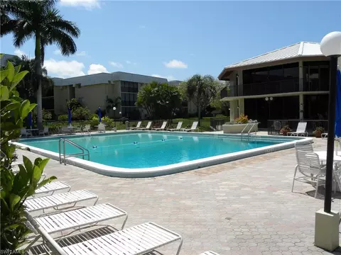 788 Park Shore Dr #E17, Naples, FL 34103 photo 8