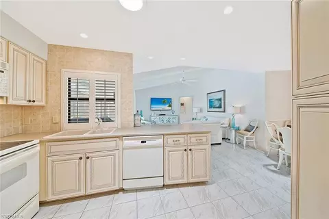 1518 Foxfire Ln, Naples, FL 34104 photo 18
