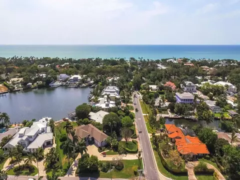 1830 4th St S, Naples, FL 34102 photo 5