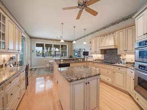 1830 4th St S, Naples, FL 34102 photo 9