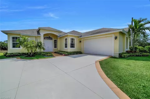 4530 8th St NE, Naples, FL 34120 photo 1