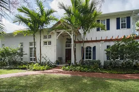 316 3rd Ave N, Naples, FL 34102 photo 2
