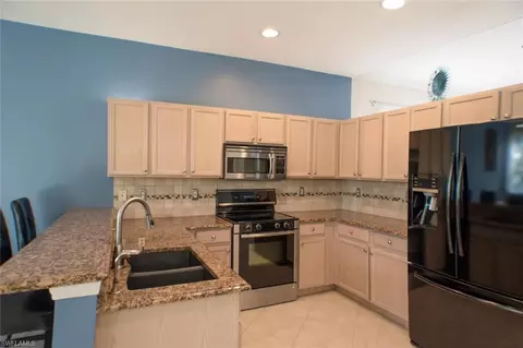 698 Crossfield Cir, Naples, FL 34104 photo 6