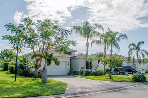698 Crossfield Cir, Naples, FL 34104 photo 1
