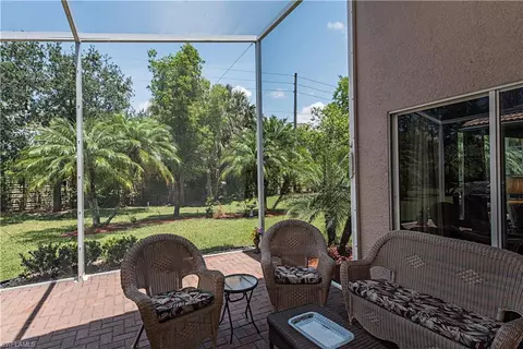 231 Glen Eagle Cir, Naples, FL 34104 photo 10