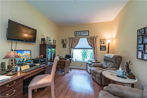 231 Glen Eagle Cir, Naples, FL 34104 photo 4
