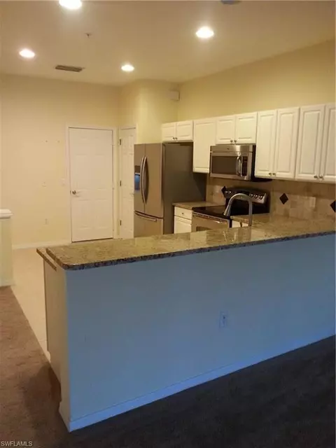796 Hampton Cir, Naples, FL 34105 photo 3