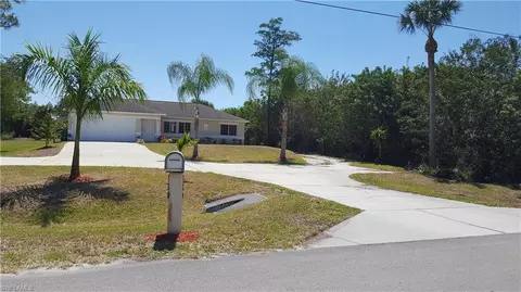 730 18th St SE, Naples, FL 34117 photo 2