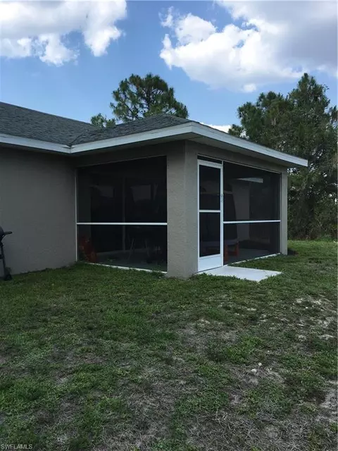 1138 Eclipse St E, Lehigh Acres, FL 33974 photo 2
