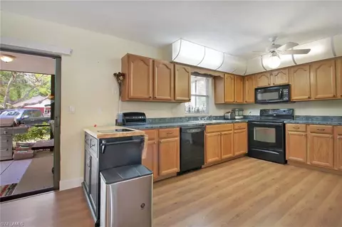 6025 Painted Leaf Ln, Naples, FL 34116 photo 9