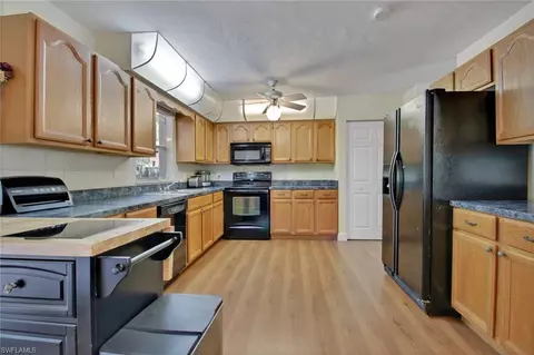 6025 Painted Leaf Ln, Naples, FL 34116 photo 11