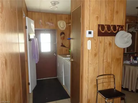 771 E Lincoln Ave, Labelle, FL 33935 photo 9