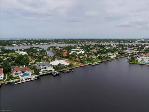 2495 Tarpon Rd, Naples, FL 34102 photo 2