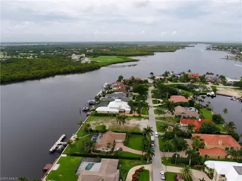 2495 Tarpon Rd, Naples, FL 34102 photo 17