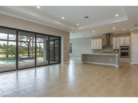 2139 Antigua Ln, Naples, FL 34120 photo 2