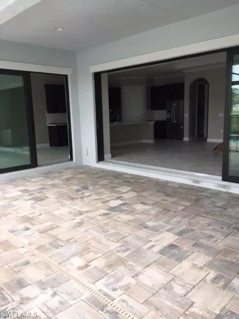 2139 Antigua Ln, Naples, FL 34120 photo 11