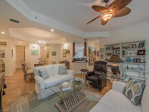 373 4th St S, Naples, FL 34102 photo 3