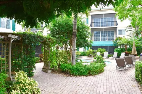 373 4th St S, Naples, FL 34102 photo 18