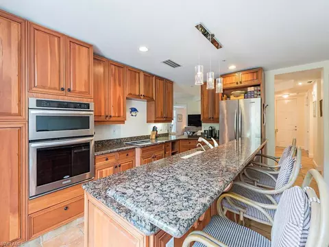 373 4th St S, Naples, FL 34102 photo 5