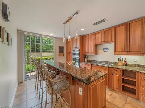373 4th St S, Naples, FL 34102 photo 6