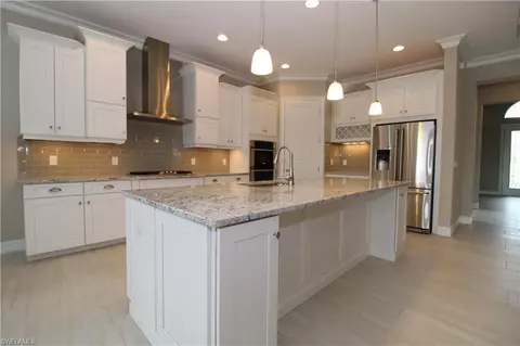 9434 Lagomar Ct, Naples, FL 34114 photo 3