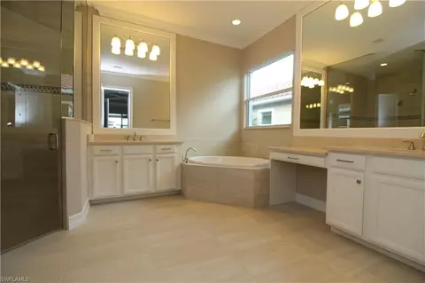 9434 Lagomar Ct, Naples, FL 34114 photo 12