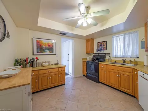 413 Augusta Blvd #104, Naples, FL 34113 photo 10