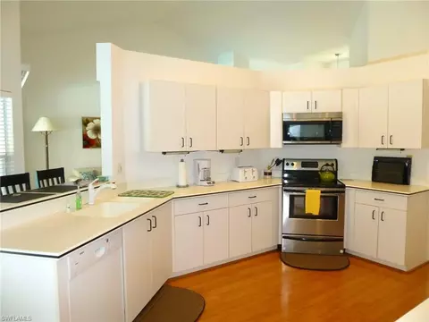 2029 Crown Pointe Blvd, Naples, FL 34112 photo 4