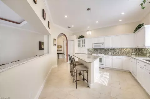 321 Steerforth Ct, Naples, FL 34110 photo 6