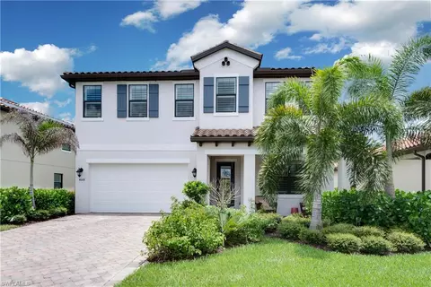 4068 Raffia Dr, Naples, FL 34119 photo 1