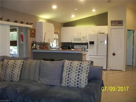 2335 Robin Dr, Naples, FL 34117 photo 3