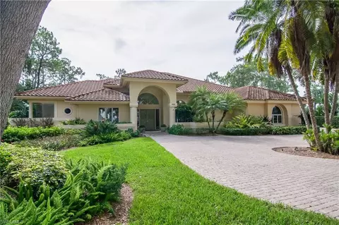 446 Rosemeade Ln, Naples, FL 34105 photo 3