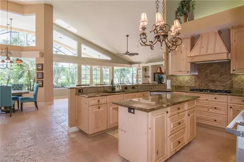 446 Rosemeade Ln, Naples, FL 34105 photo 6