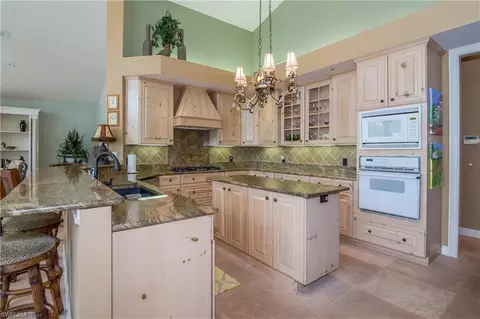 446 Rosemeade Ln, Naples, FL 34105 photo 8