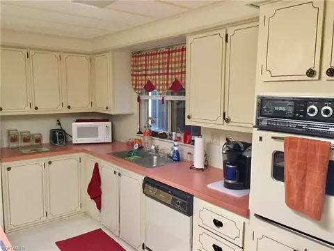 119 Calais Ct, Naples, FL 34112 photo 15