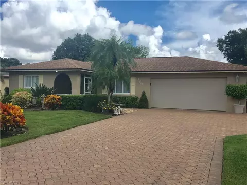 139 Madison Dr, Naples, FL 34110 photo 1