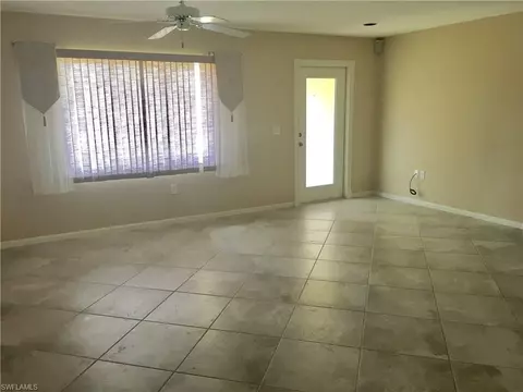 139 Madison Dr, Naples, FL 34110 photo 2