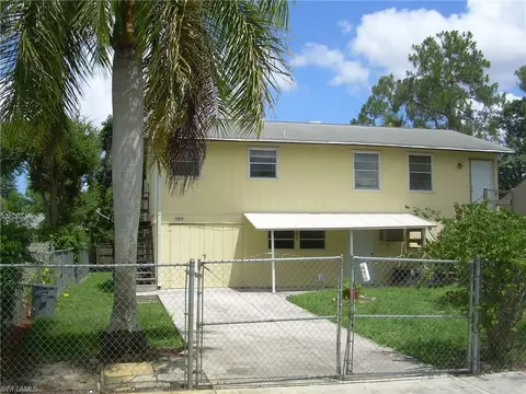 5213 Johns St, Naples, FL 34113 photo 2
