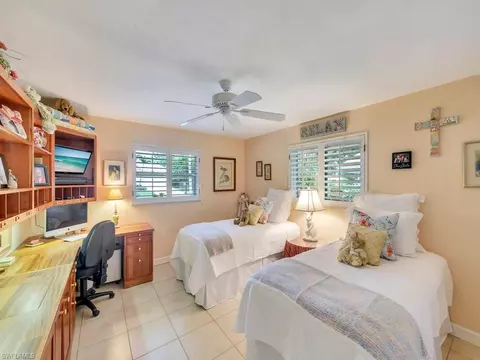 370 Wedge Dr, Naples, FL 34103 photo 15