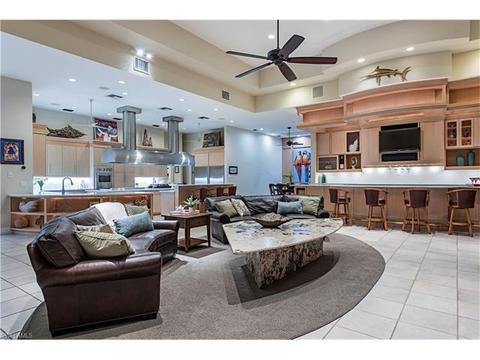 656 Hickory Rd, Naples, FL 34108 photo 4