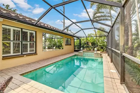 5135 Alpha Ct, Naples, FL 34105 photo 6