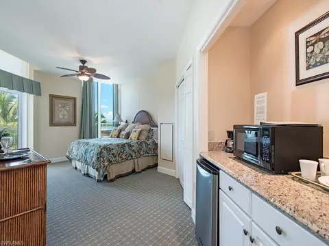 60 Seagate Dr #PH-103, Naples, FL 34103 photo 22