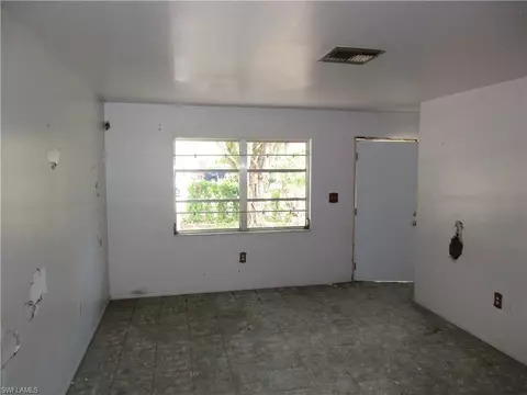 5229 Holland St, Naples, FL 34113 photo 9