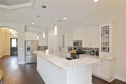 1618 Serrano Cir, Naples, FL 34105 photo 3
